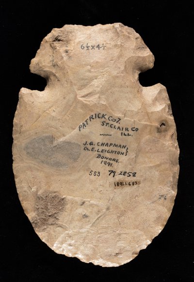 Mississippianische gezackte Hackenklinge aus Mill Creek Chert von Unknown